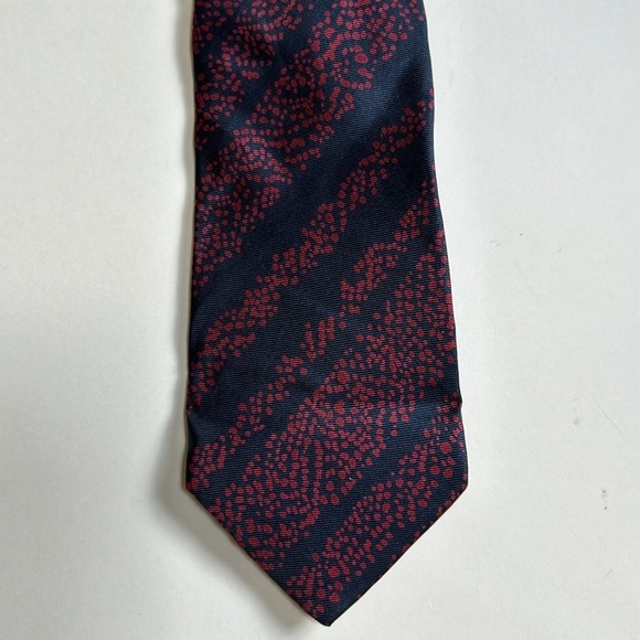 Givenchy Tie Silk Red Navy Blue 1980s iconic fashion Ritz Carlton - Picture 1 of 8